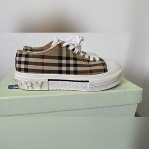 Burberry Vintage Check Rainbow Low-Top Sneakers EU 37